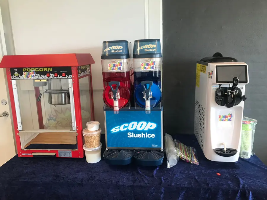 Olesen Udlejning - Slush Machine w/ 2 Containers