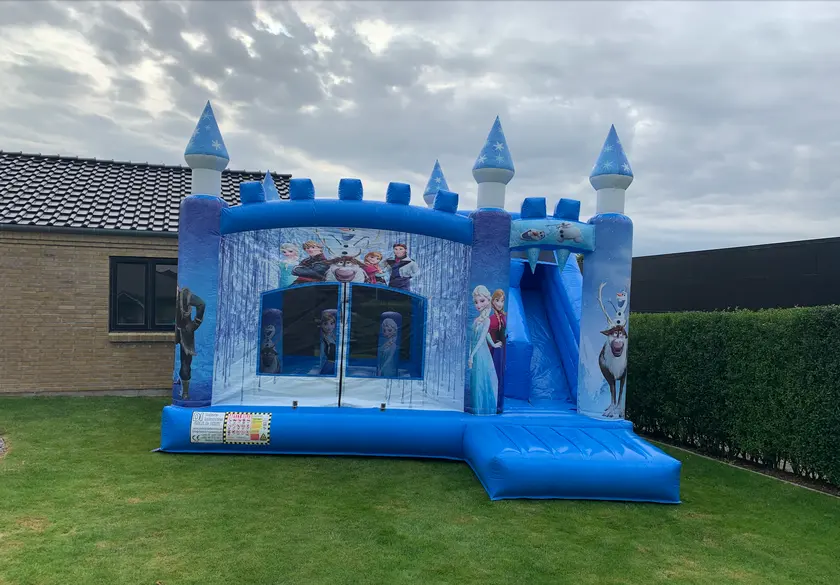 Frozen Bouncy Castle 4
